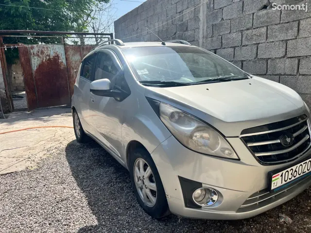 Chevrolet Spark 2010 · 1.6 AT
