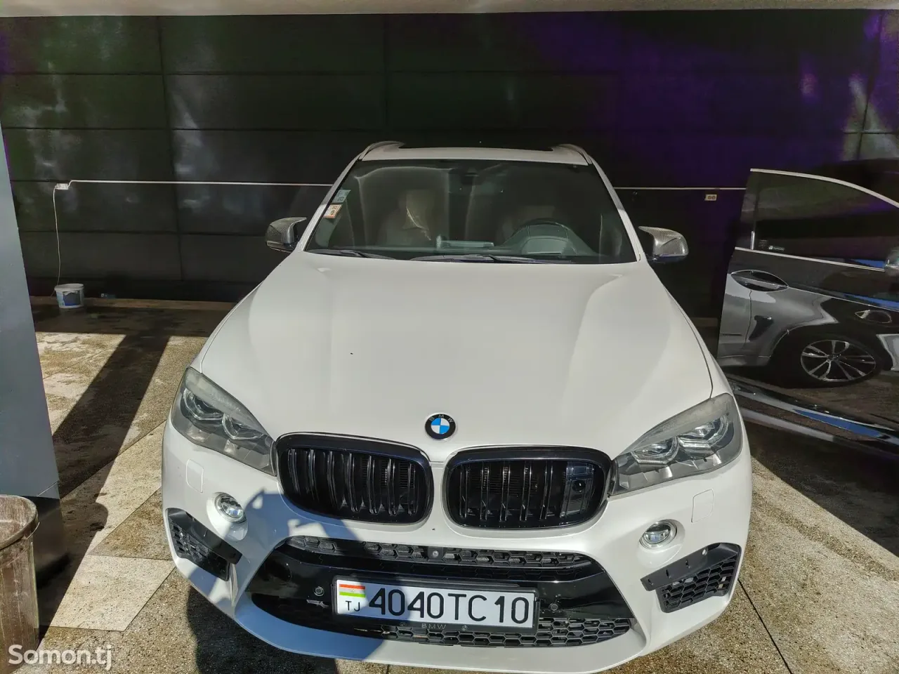 BMW X5 M 2016 · 4.4 MT