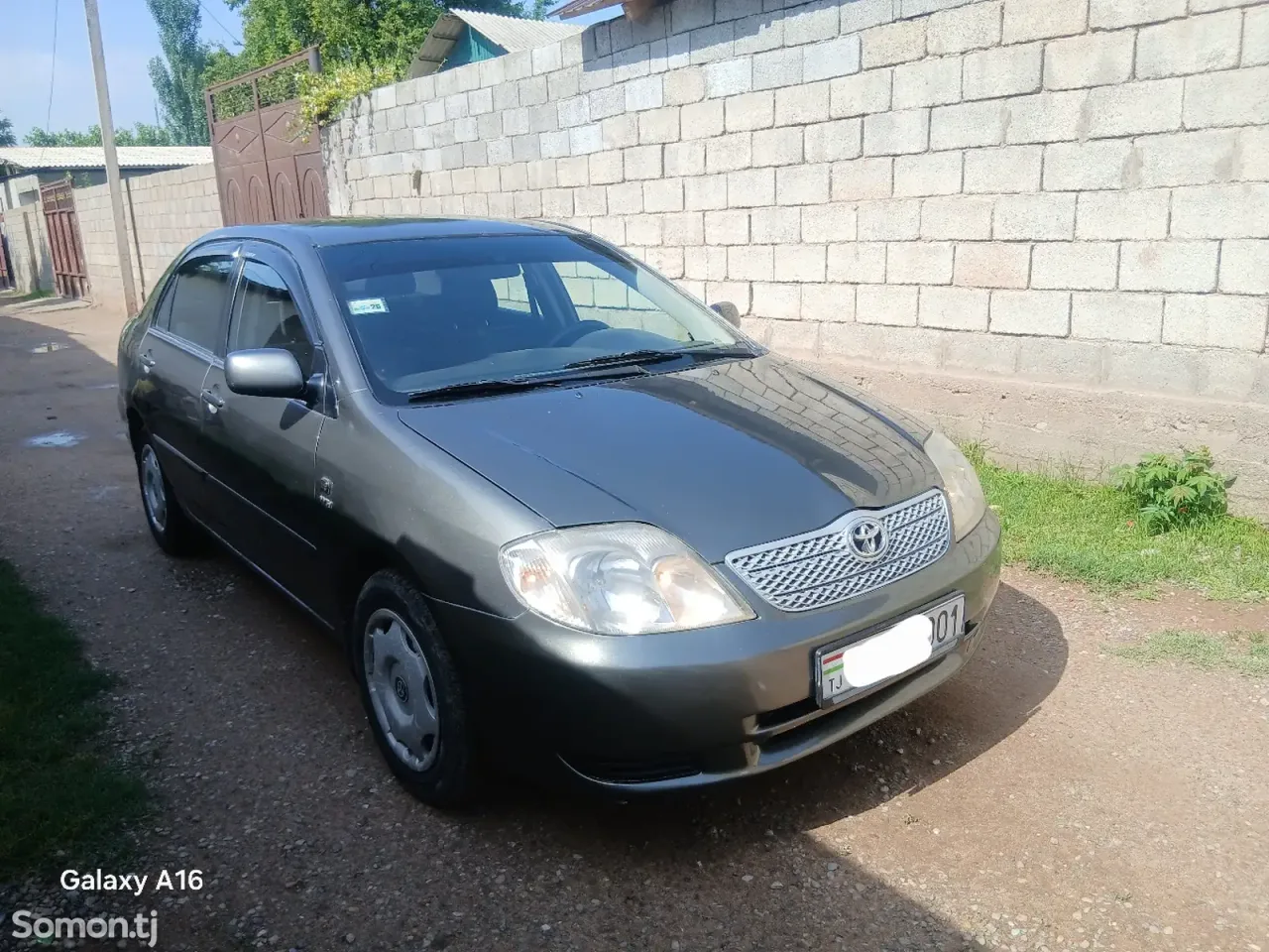 Toyota Corolla 2003 · 1.6 MT