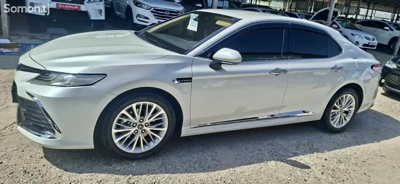 Toyota Camry 2018 · 2.4 AT