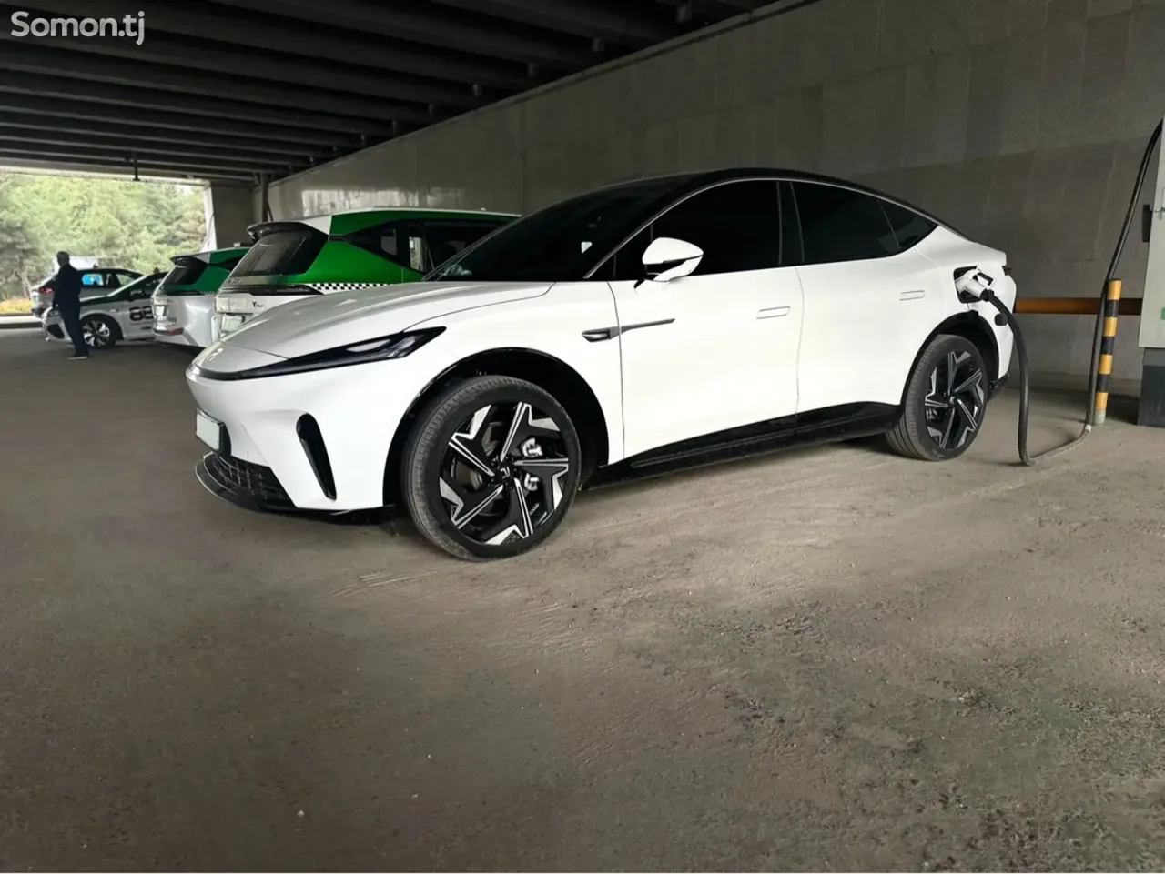 Rising Auto R7 2024 · AT