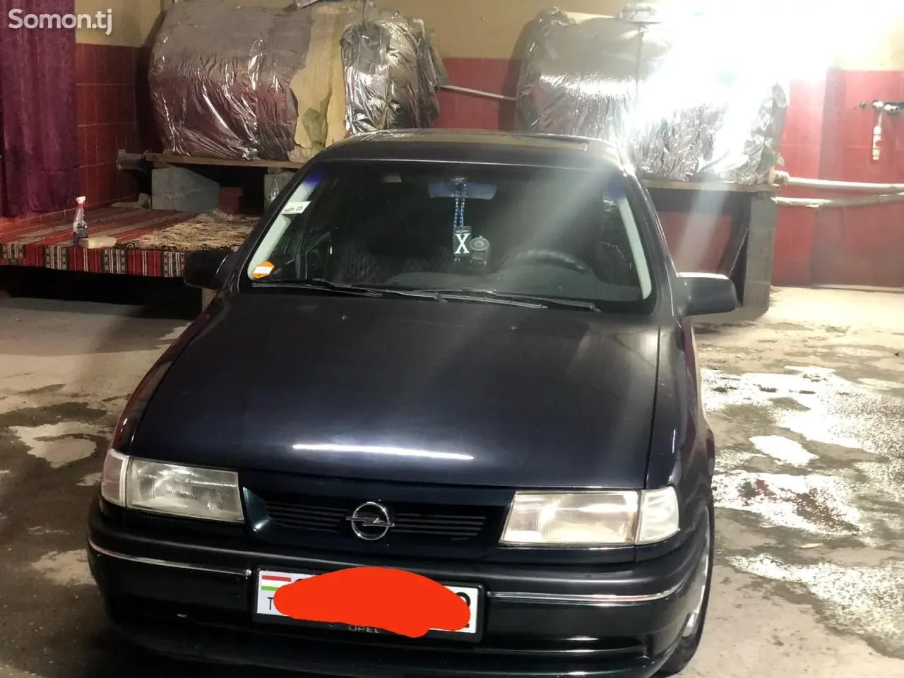 Opel Vectra A 1994 · 1.6 MT