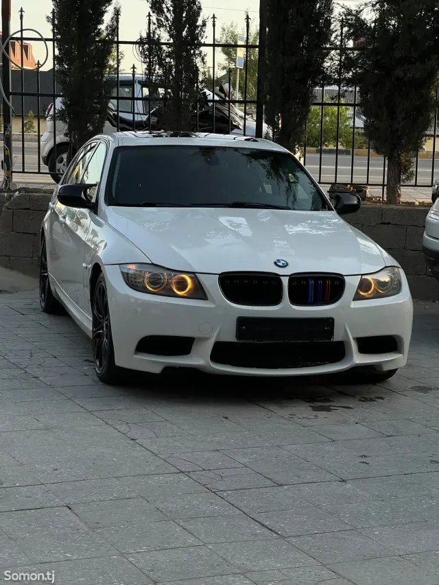 BMW 3 series 2011 · 2.0 AT