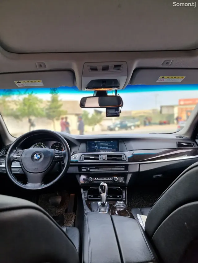 BMW 5 series 2011 · 2.0 AT