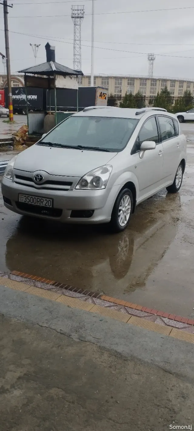 Toyota Corolla Verso 2006 · 1.8 MT