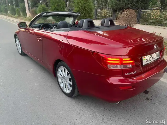 Lexus IS series 2011 · 2.5 AT