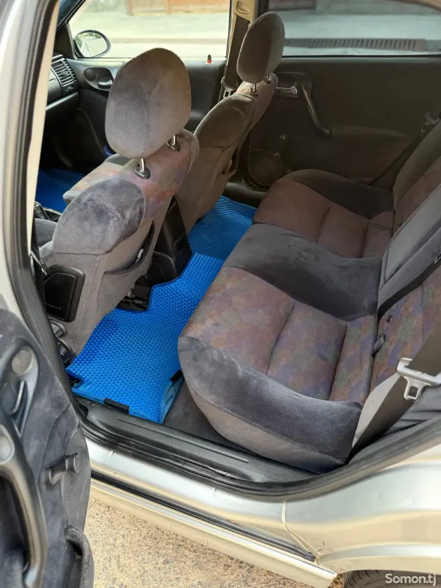 Opel Vectra B 2000 · 1.8 MT