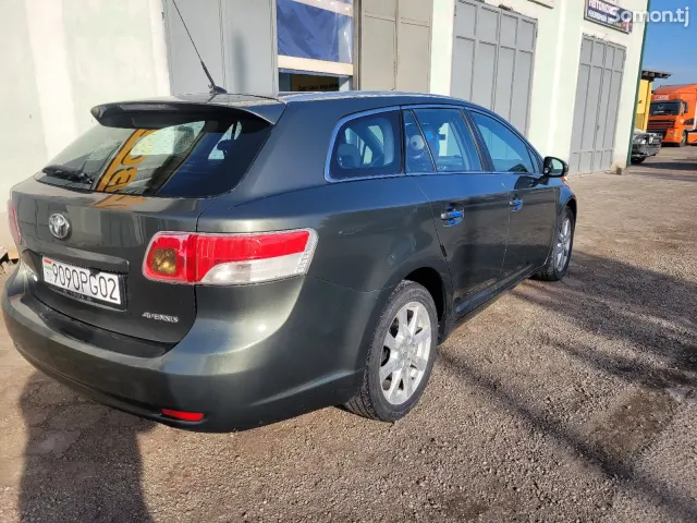 Toyota Avensis 2009 · 2.0 MT