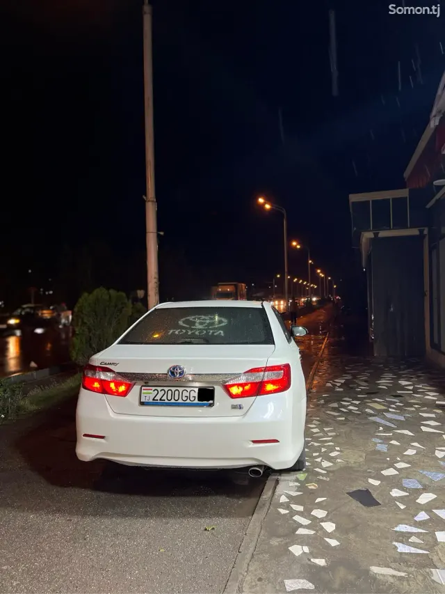 Toyota Camry 2013 · 2.5 AT