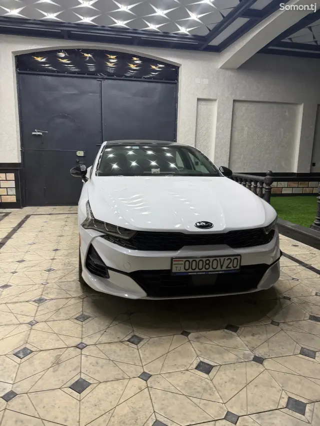 Kia K5 2021 · 1.6 AT