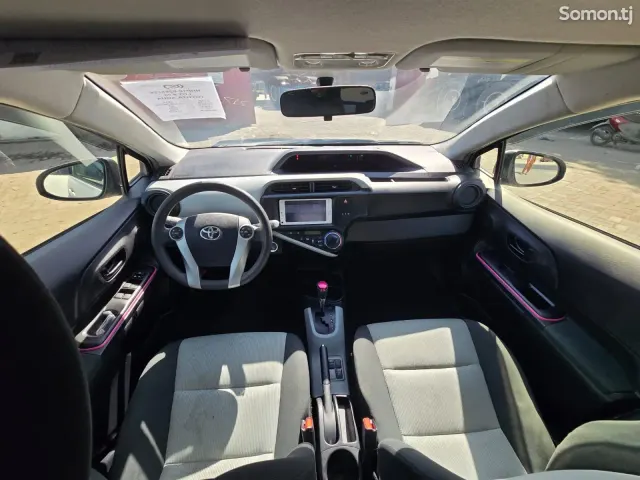Toyota Aqua 2014 · 1.5 AT