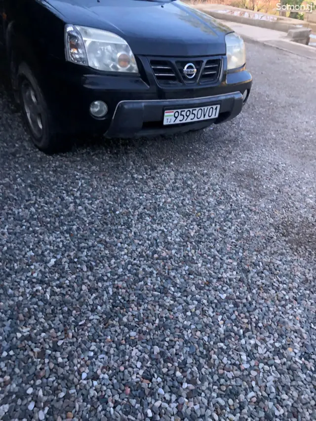 Nissan X-Trail 2002 · 2.0 MT