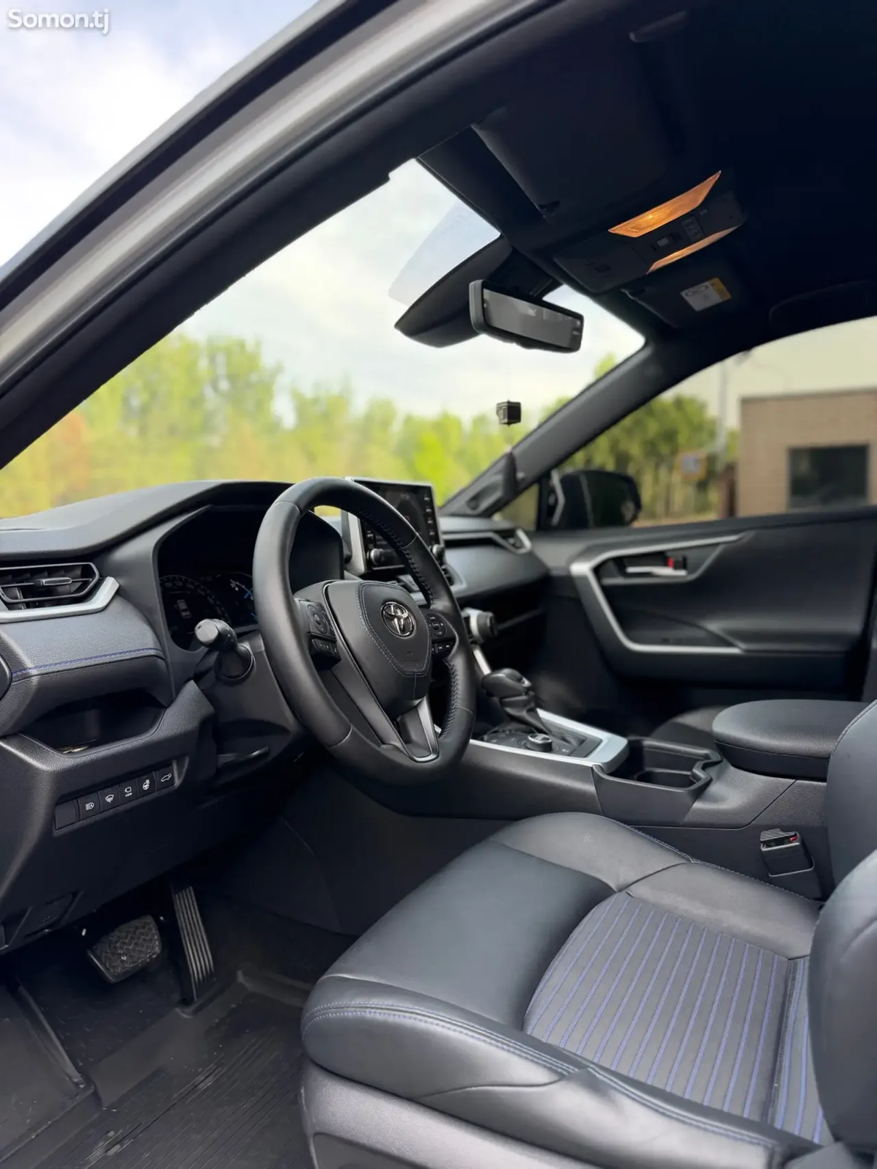 Toyota RAV 4 2021 · 2.5 CVT