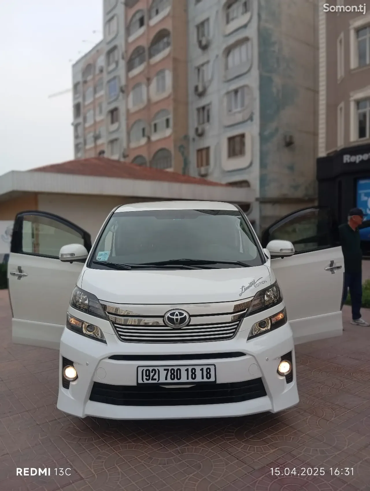 Toyota Vellfire 2014 · 2.4 AT