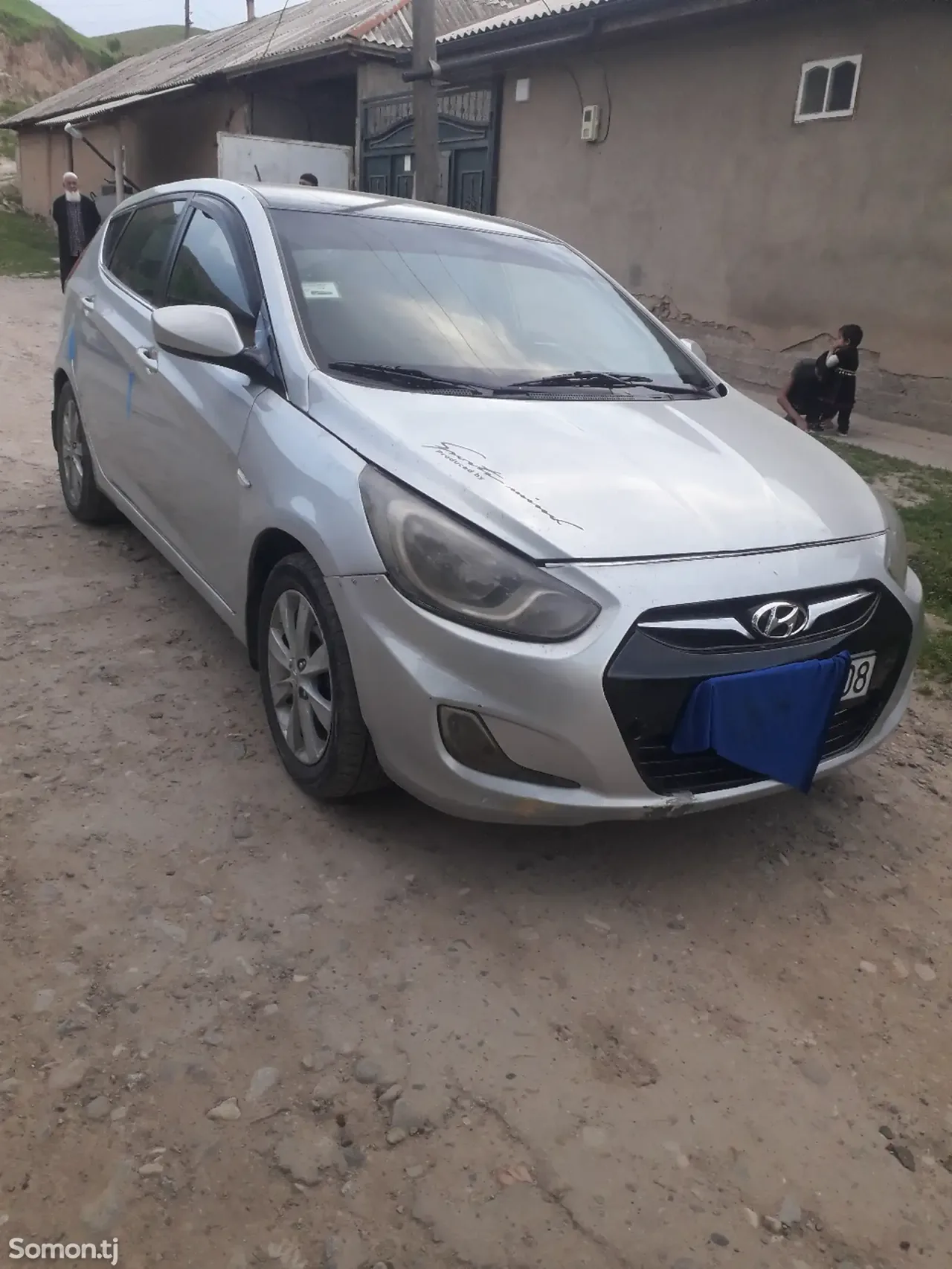Hyundai Solaris 2013 · 1.4 MT