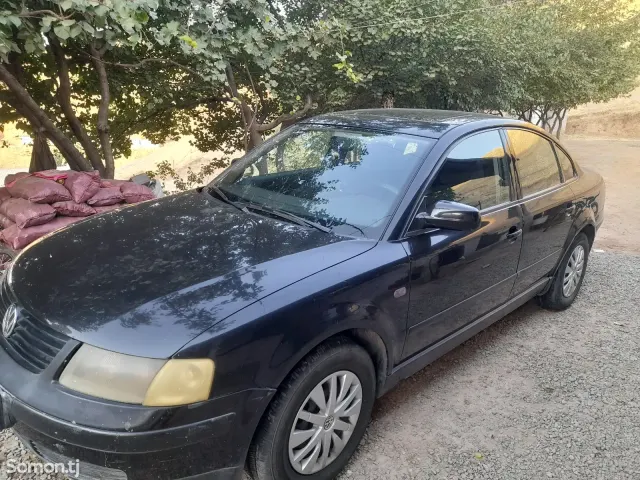 Volkswagen Passat 1997 · 1.6 MT