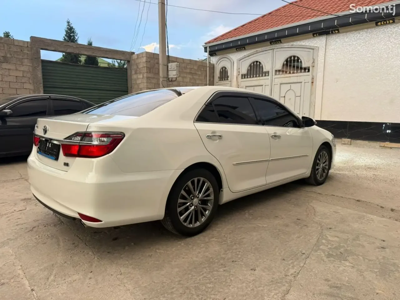 Toyota Camry 2015 · 2.5 AT