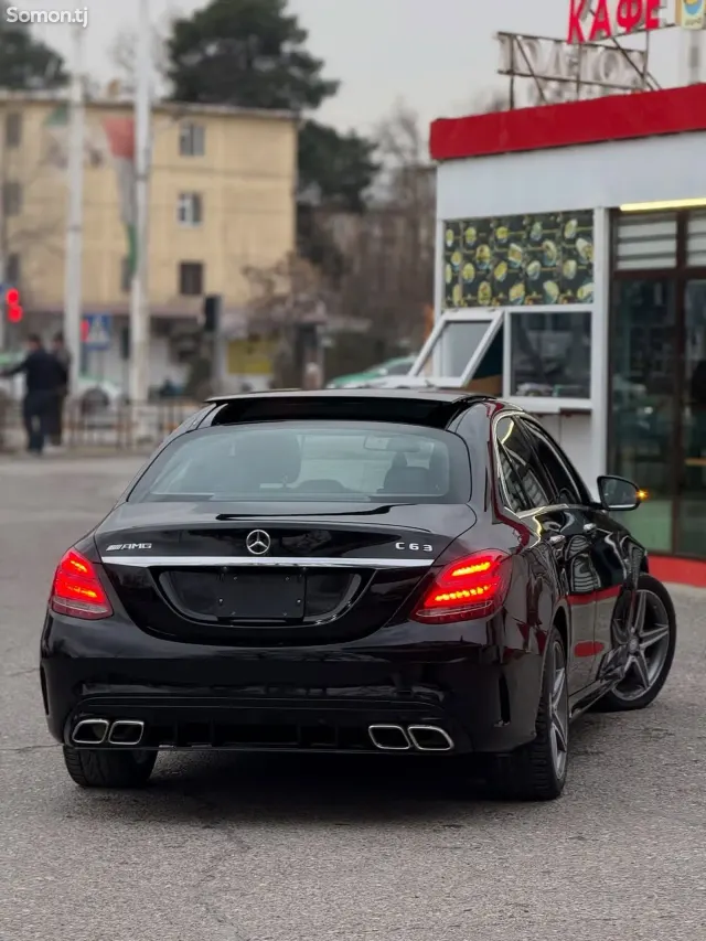 Mercedes-Benz C class 2015 · 2.0 AT