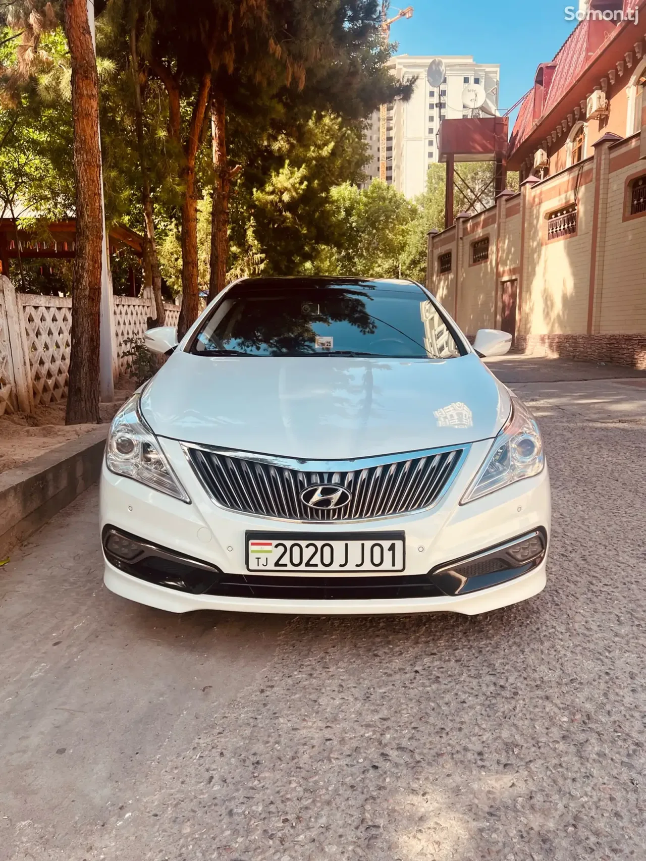Hyundai Grandeur 2016 · 2.4 AT