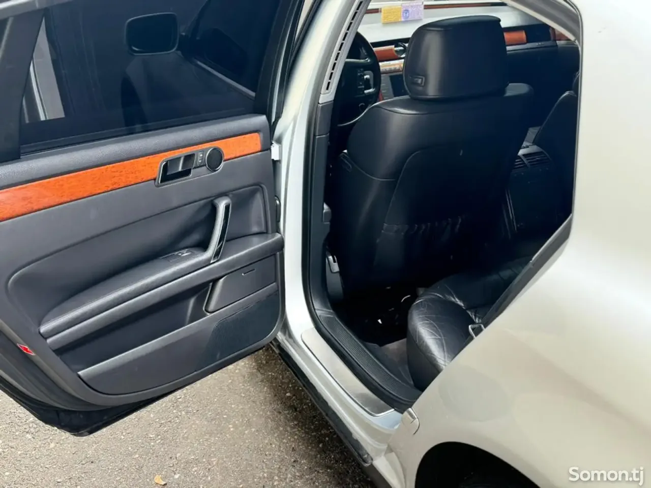 Volkswagen Phaeton 2003 · 3.2 AT