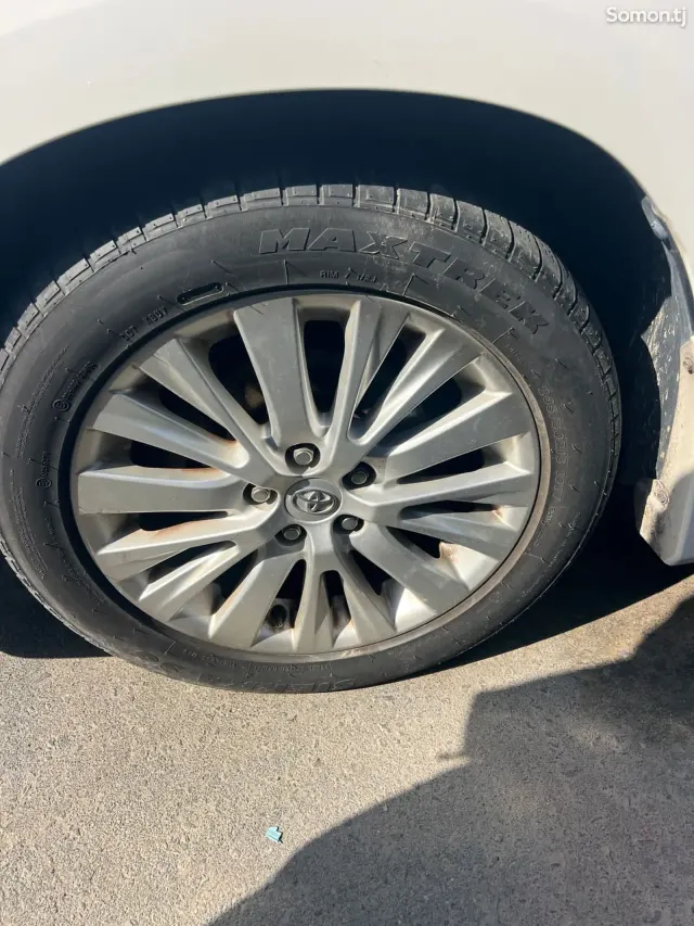 Toyota Vellfire 2014 · 2.4 AT