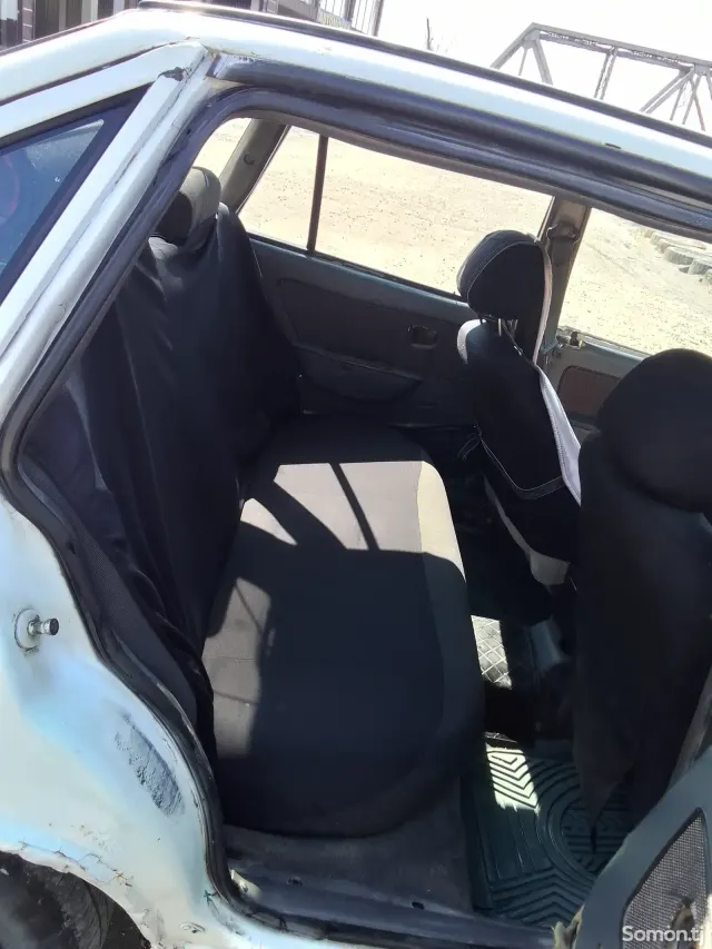 Daewoo Nexia 1995 · 1.5 MT
