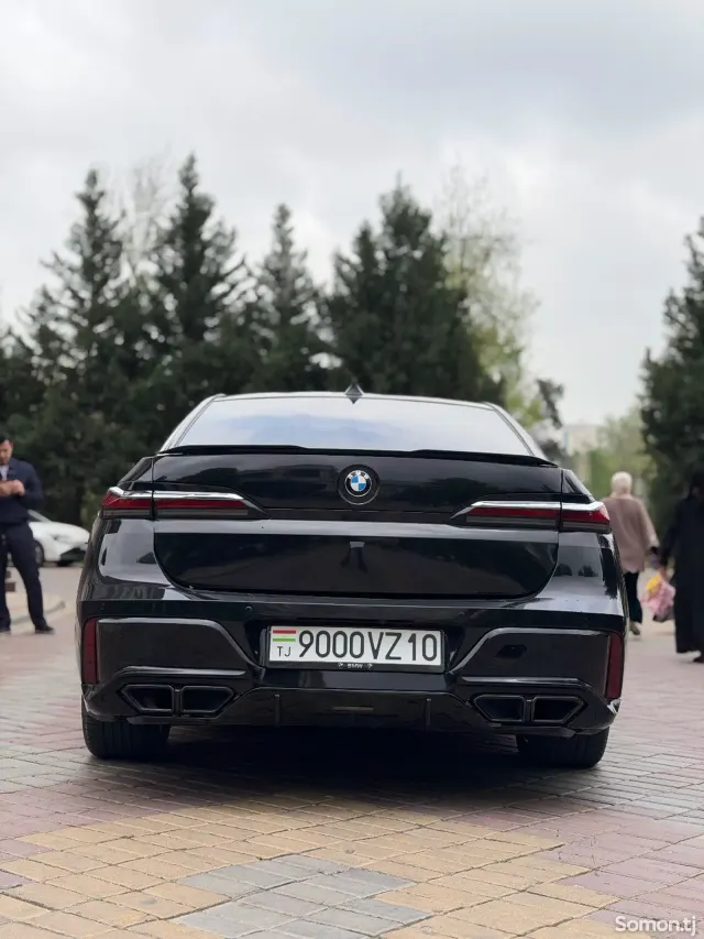 BMW 7 series 2015 · 3.0 AT