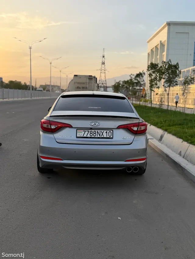 Hyundai Sonata 2014 · 2.0 AT