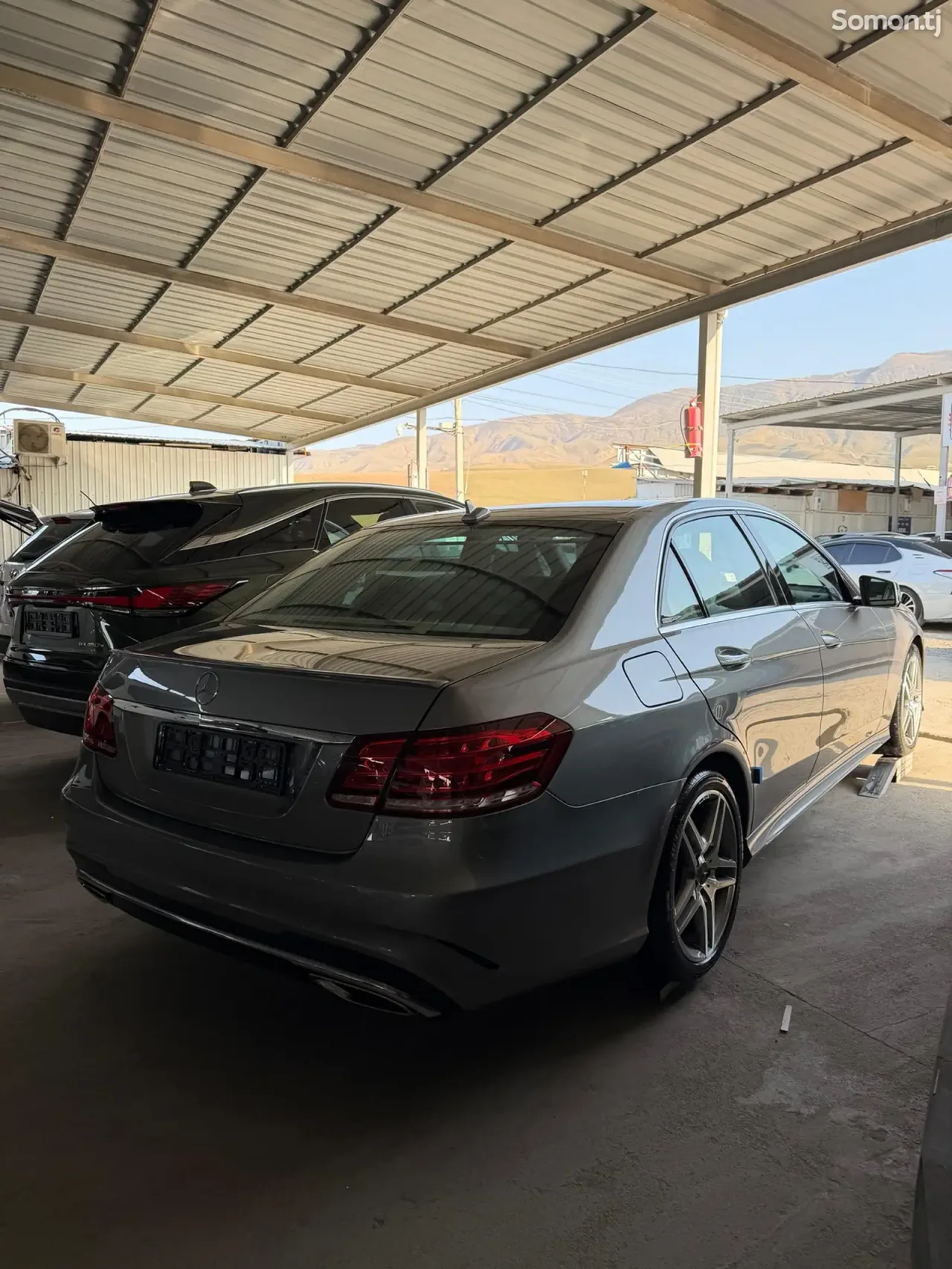 Mercedes-Benz E class 2015 · 3.5 AT