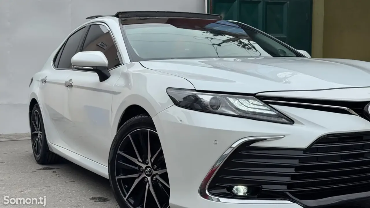 Toyota Camry 2018 · 3.5 AT