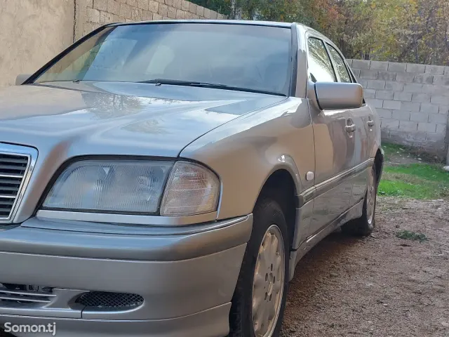 Mercedes-Benz C class 1999 · 2.0 MT