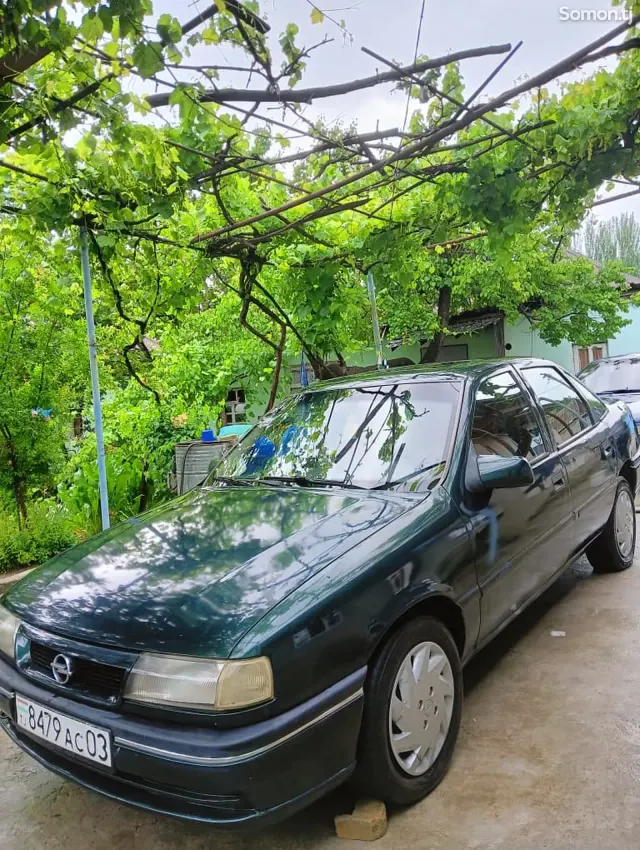 Opel Vectra A 1995 · 1.6 MT