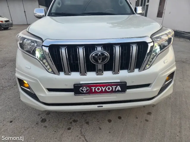 Toyota Land Cruiser Prado 2016 · 2.8 AT