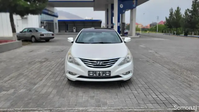 Hyundai Sonata 2012 · 2.0 AT