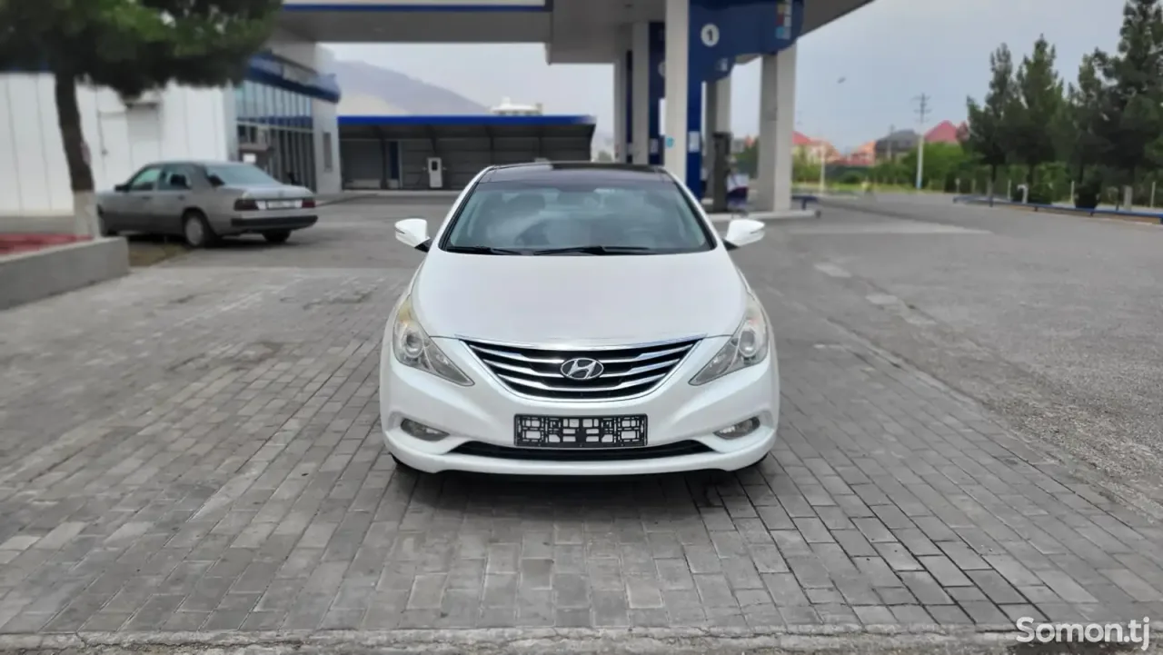 Hyundai Sonata 2012 · 2.0 AT