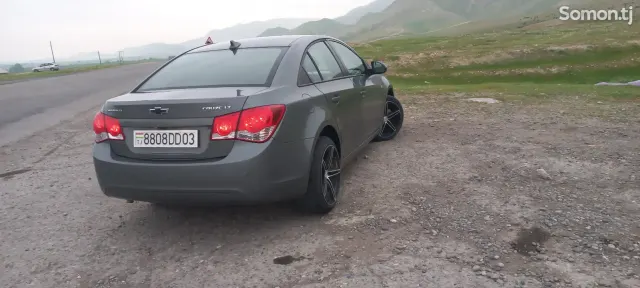 Chevrolet Cruze 2009 · 1.6 AT