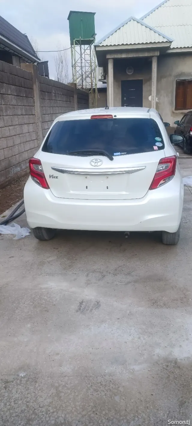 Toyota Vitz 2014 · 1.3 AT