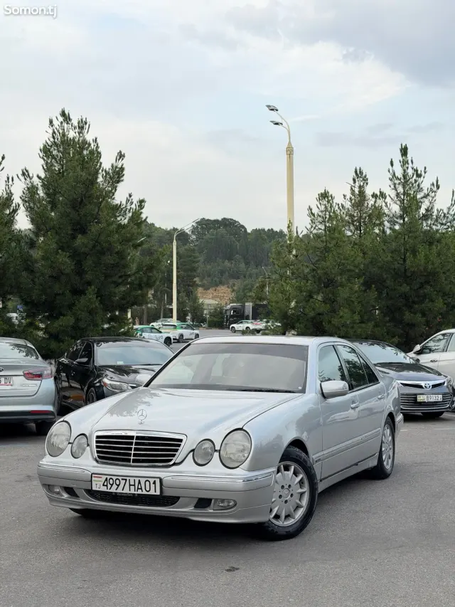 Mercedes-Benz E class 1999 · 2.0 MT