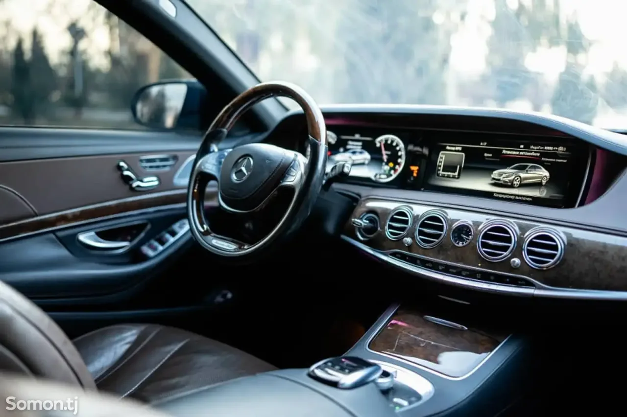 Mercedes-Benz S class 2016 · 4.7 AT