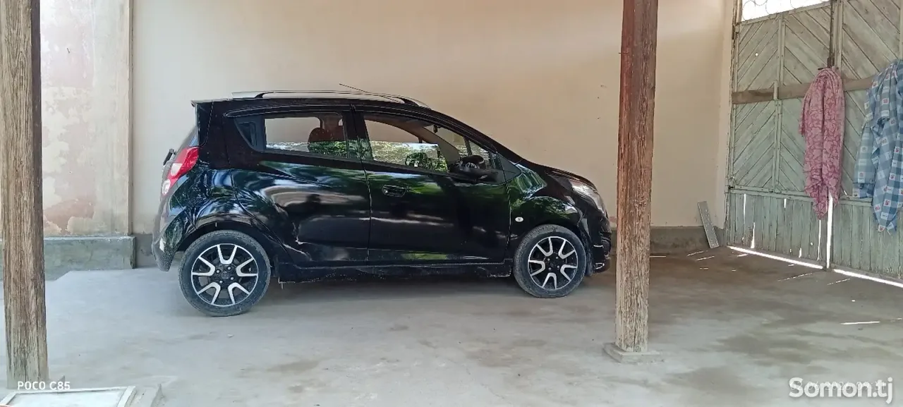 Chevrolet Spark 2015 · 1.1 AT
