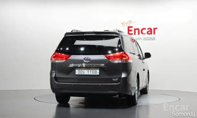 Toyota Sienna 2014 · 3.5 AT