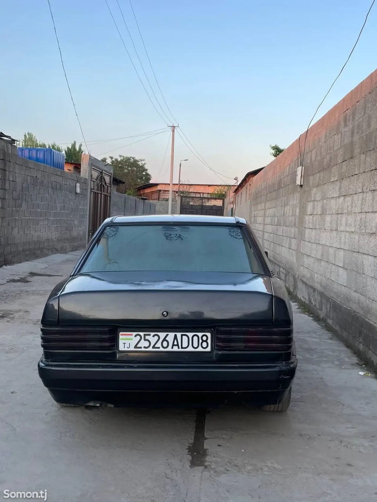 Mercedes-Benz W201 1990 · 1.8 MT
