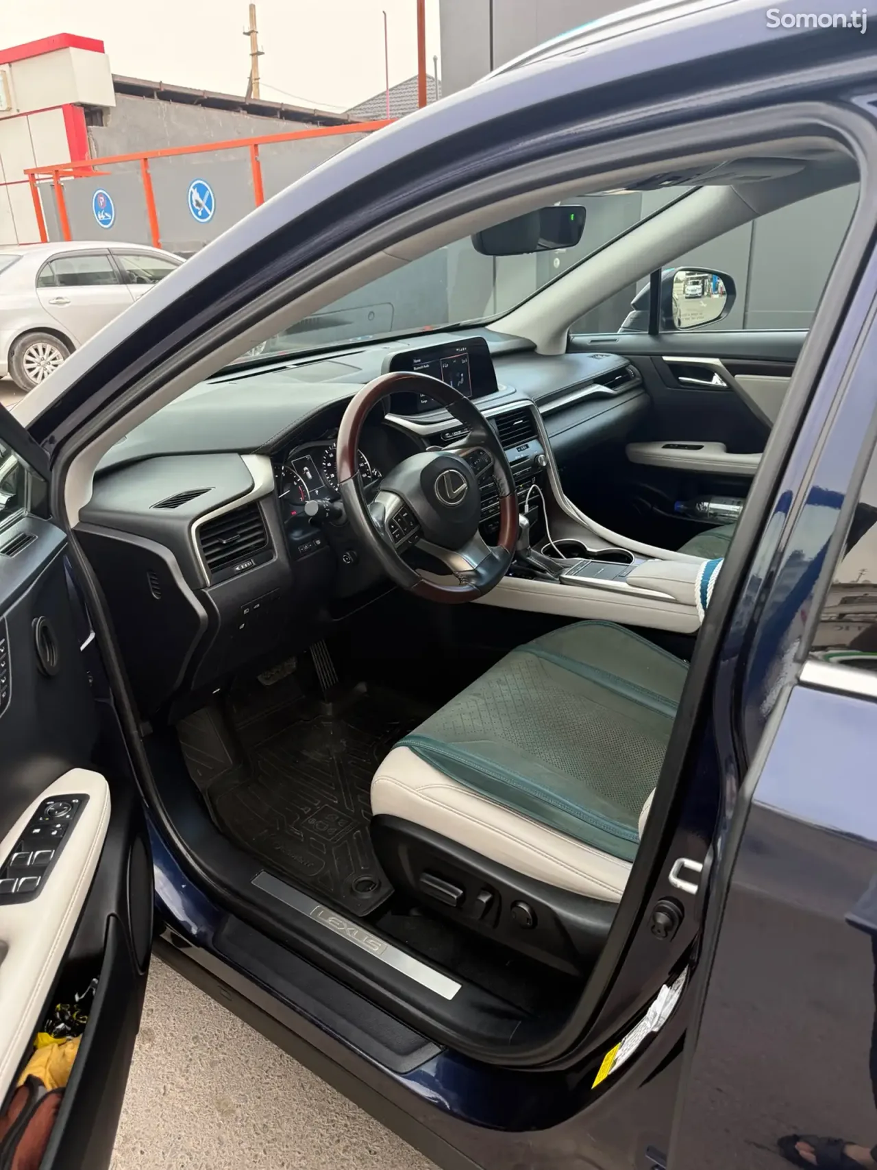 Lexus RX series 2021 · 3.5 AT