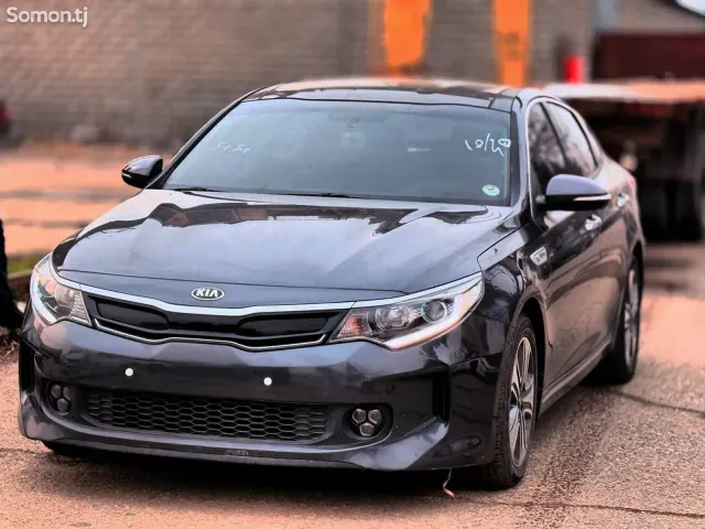 Kia K5 2018 · 2.0 AT