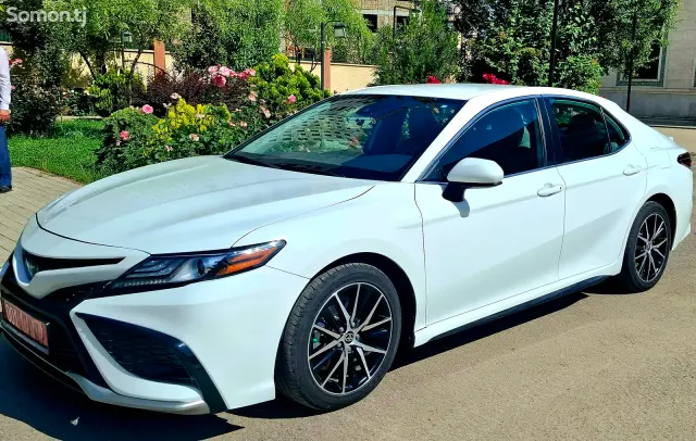 Toyota Camry 2020 · 2.5 AT