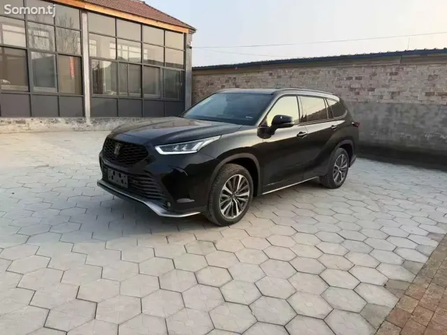 Toyota Highlander 2025 · 2.5 AT