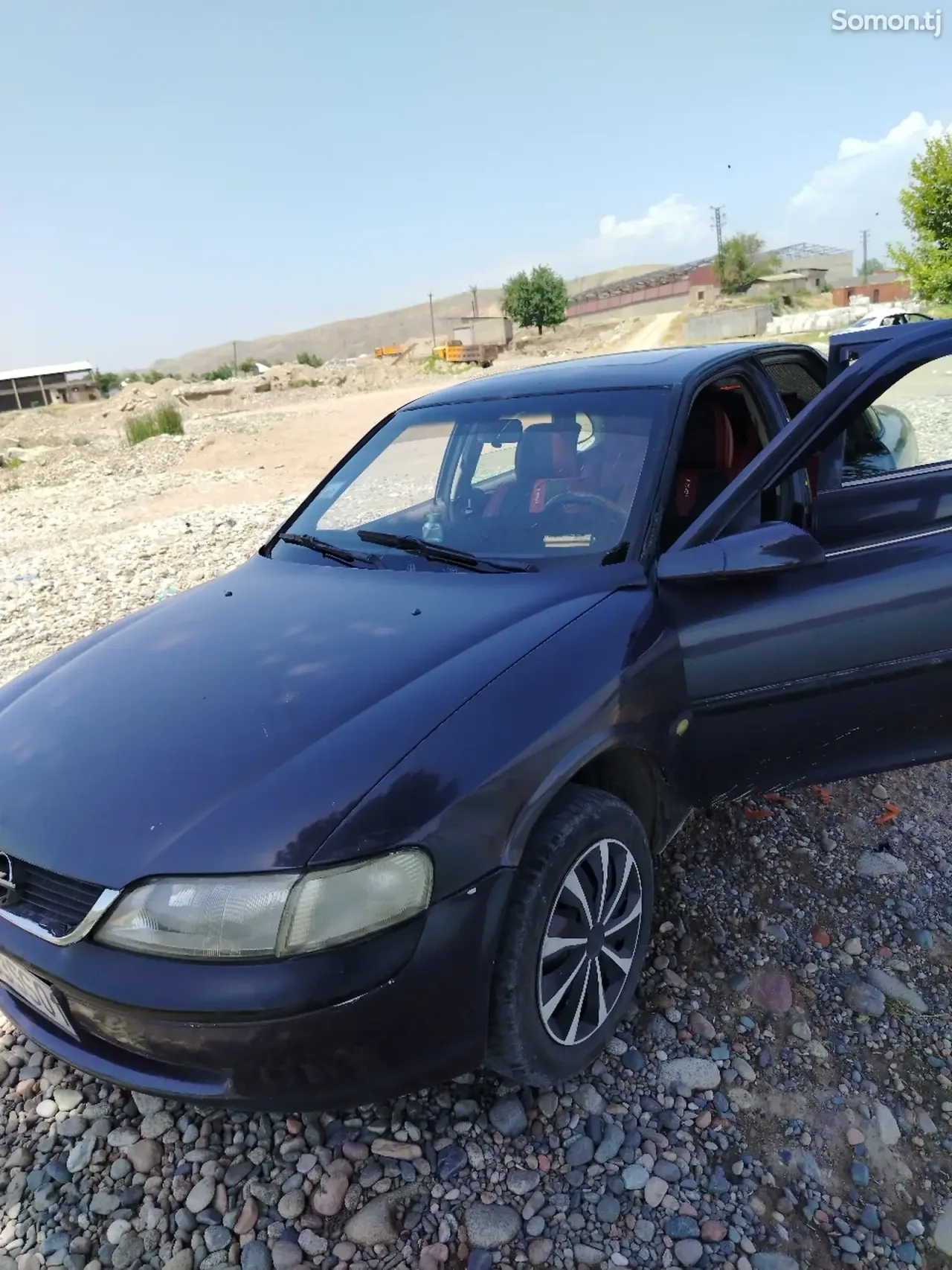Opel Vectra B 1996 · 1.6 MT