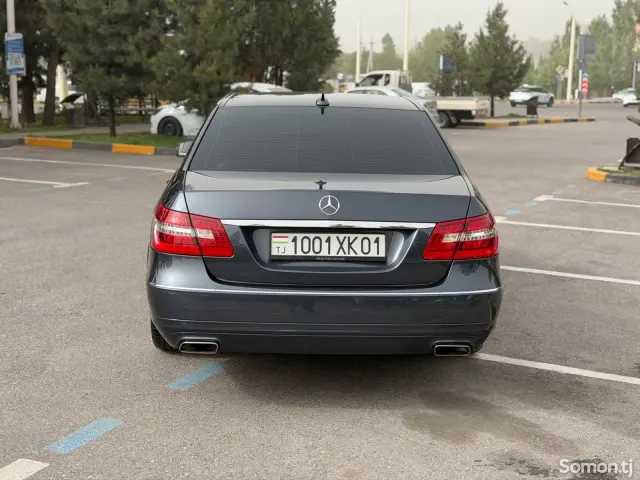 Mercedes-Benz E class 2012 · 3.5 AT