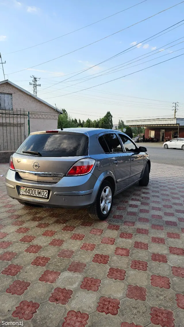 Opel Astra H 2007 · 1.6 MT