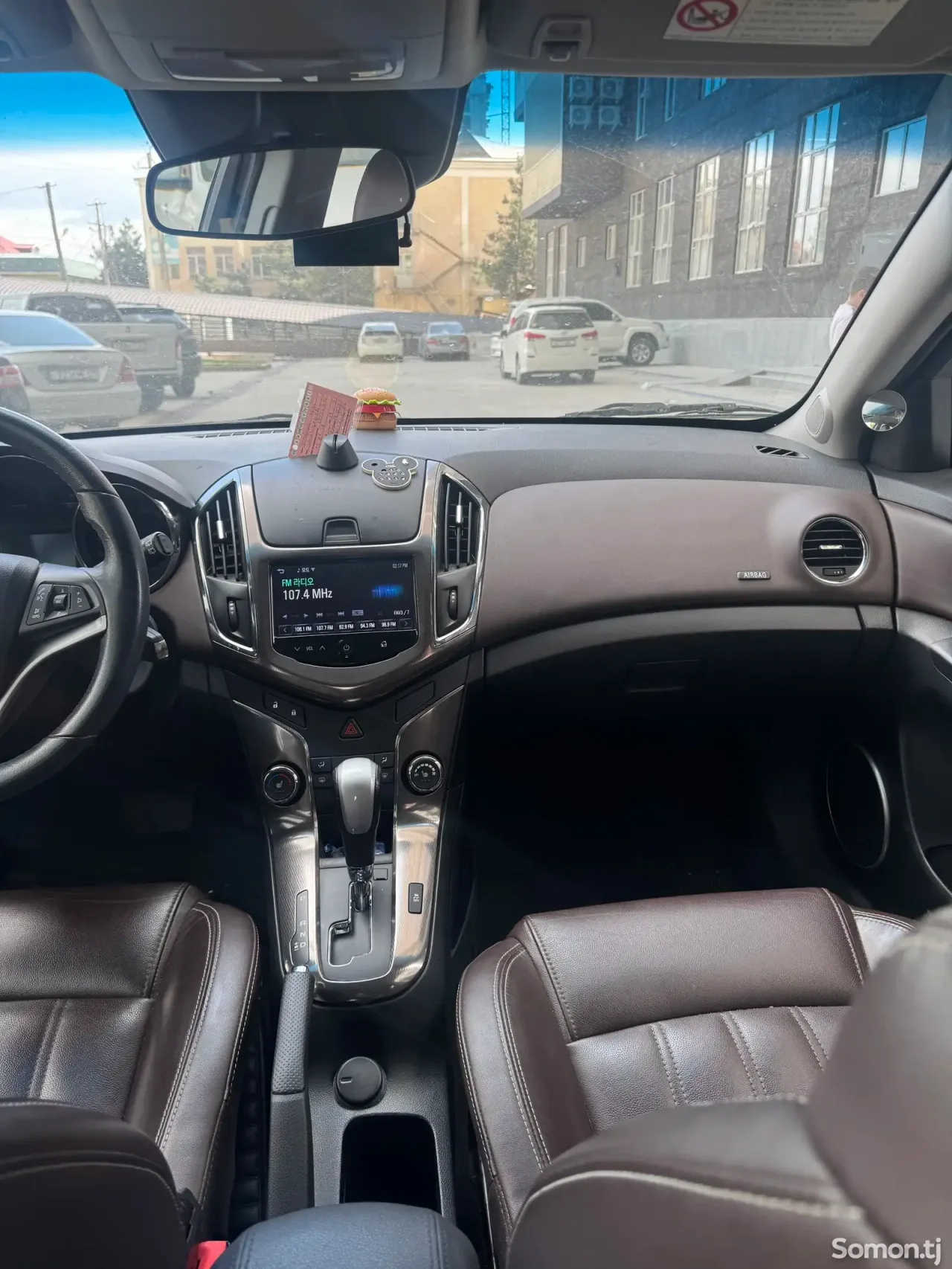 Chevrolet Cruze 2015 · 1.8 AT